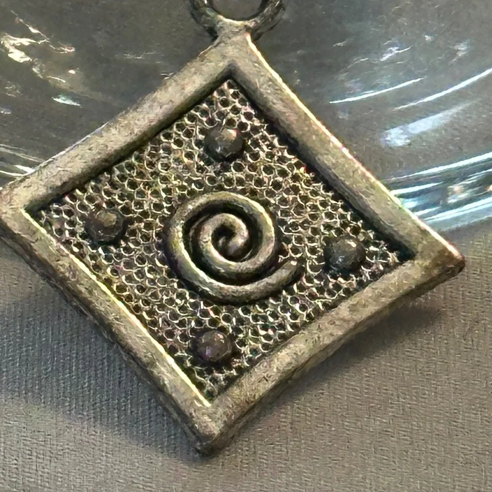 Wine glass tag stainless steel hoop Gray/white beads Swirl in square charm